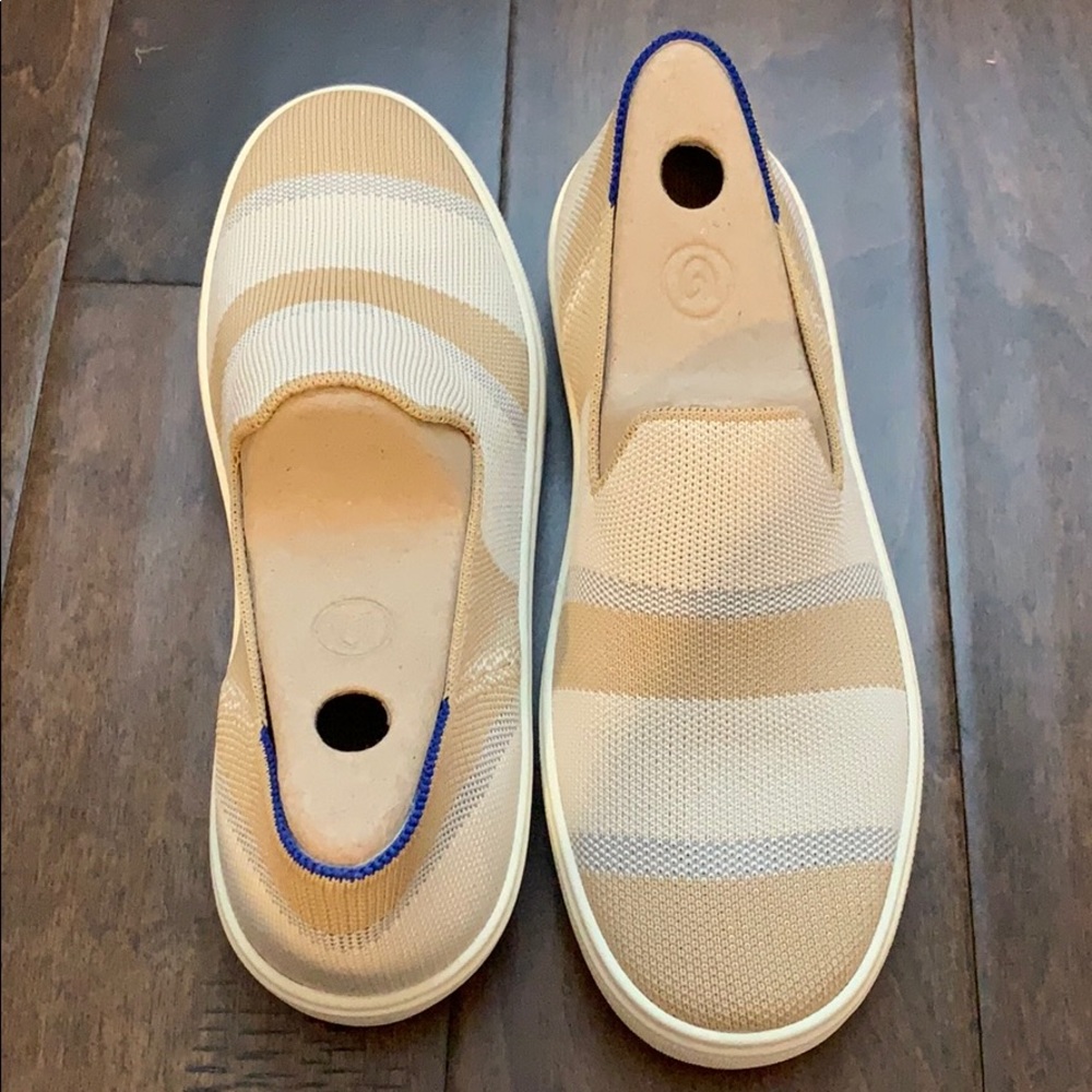 Never worn Rothy’s Size 7 Shoes